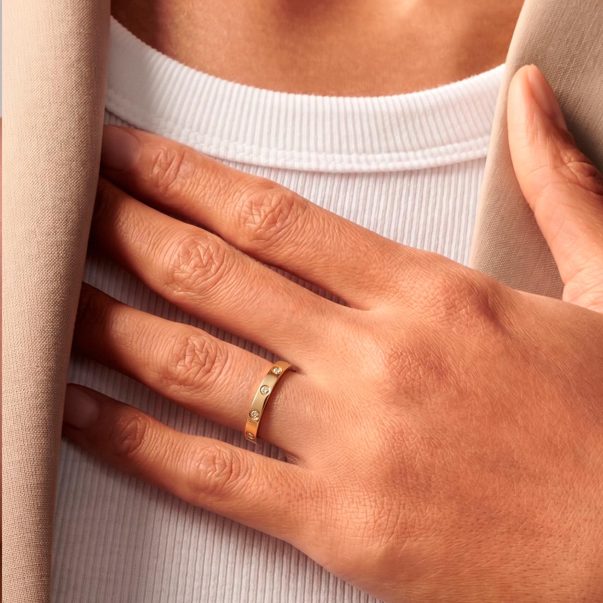 Lustre Ring