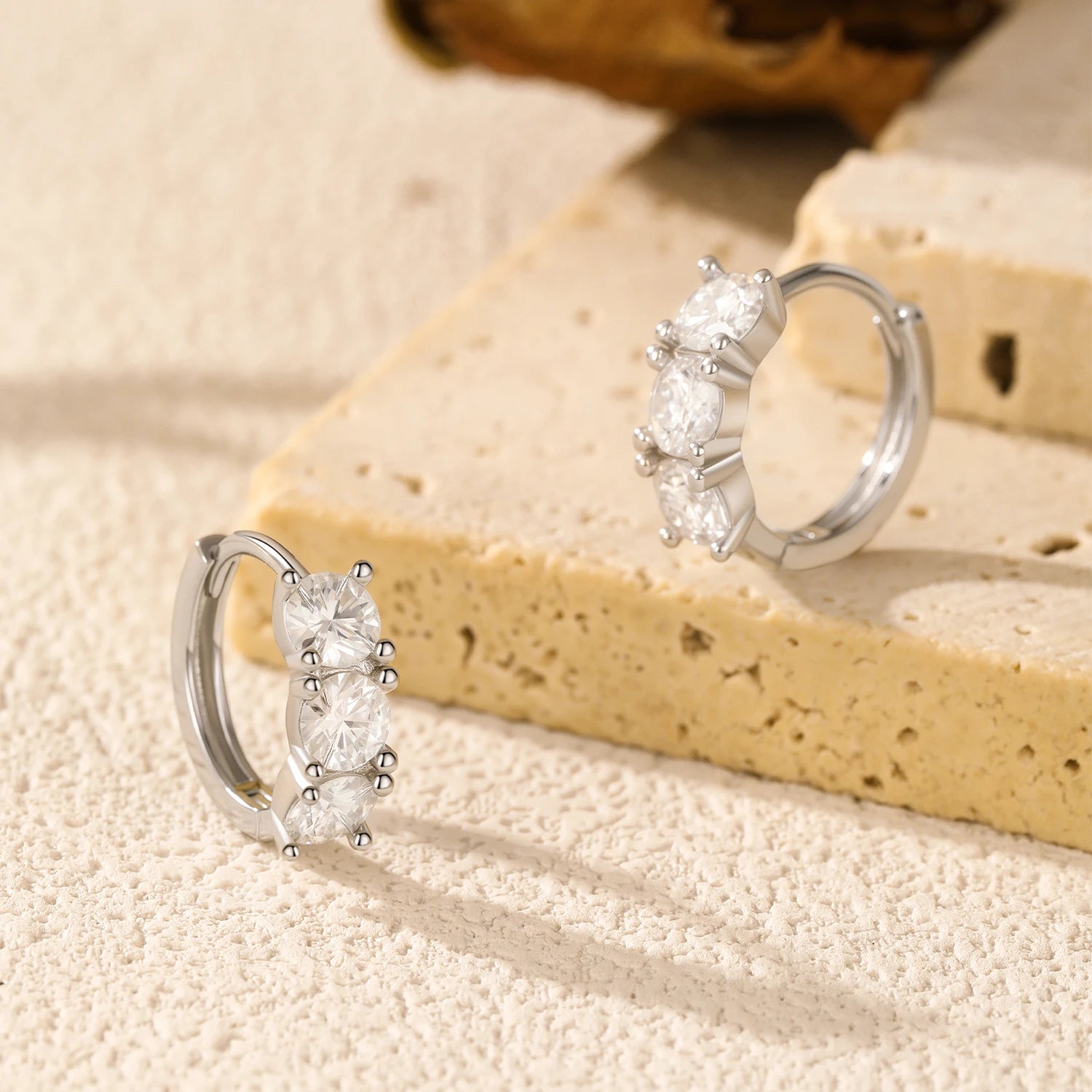 MODIAN D Color Moissanite Classic Ear Buckle 925 Sterling Silver Trendy Round Stackable Hoop Earrings For Women Fine Jewelry