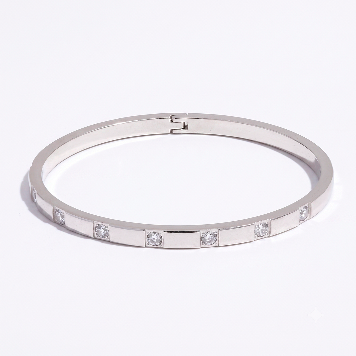 Stella Bangle