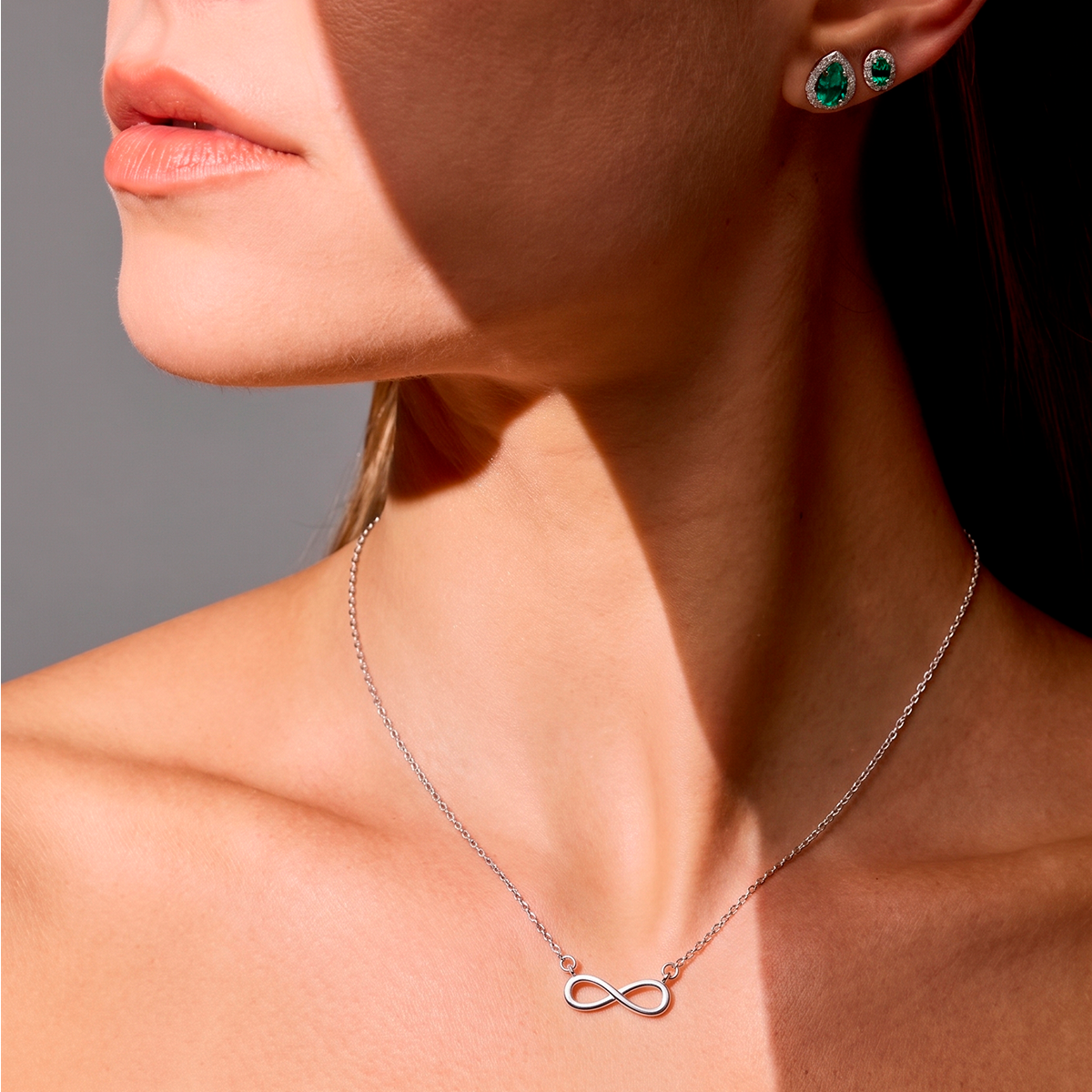 Eterna Necklace