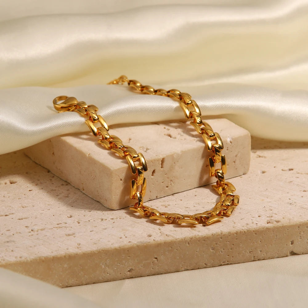 Youthway New Metallic Style Strap Bracelet 18k Gold Color Stainless Steel Trendy Charm Waterproof Jewelry for Women Men