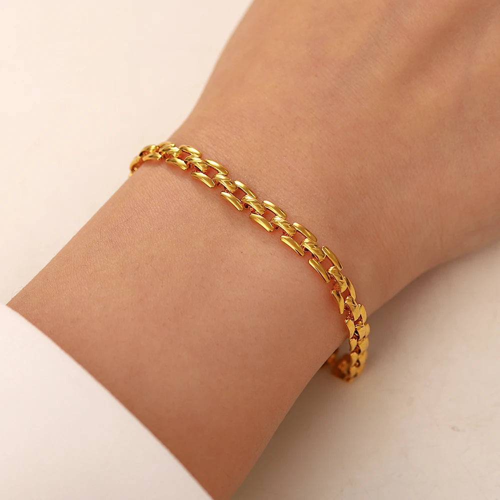 Youthway New Metallic Style Strap Bracelet 18k Gold Color Stainless Steel Trendy Charm Waterproof Jewelry for Women Men