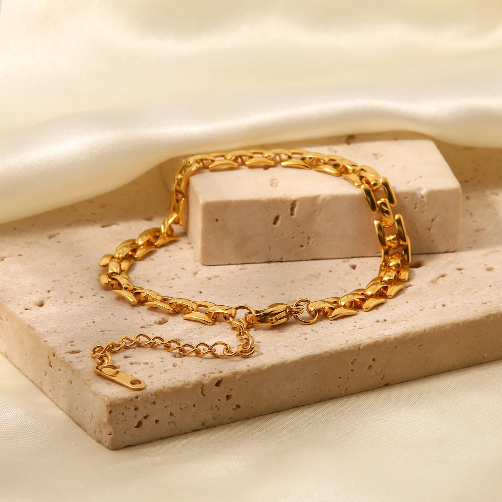 Youthway New Metallic Style Strap Bracelet 18k Gold Color Stainless Steel Trendy Charm Waterproof Jewelry for Women Men